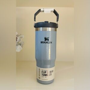 🎉LAST CHANCE🎉 NWT Stanley Iceflow Flip Straw 30 oz Tumbler Heather Silver